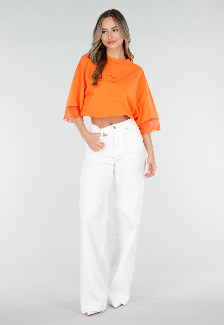 Oranje Oversized T-Shirt met Borduursel en Kanten Mouwen
