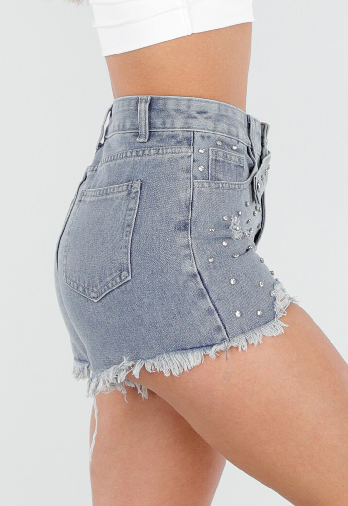 Lichtblauwe Denim Short met Strass Steentjes en Rafelzoom