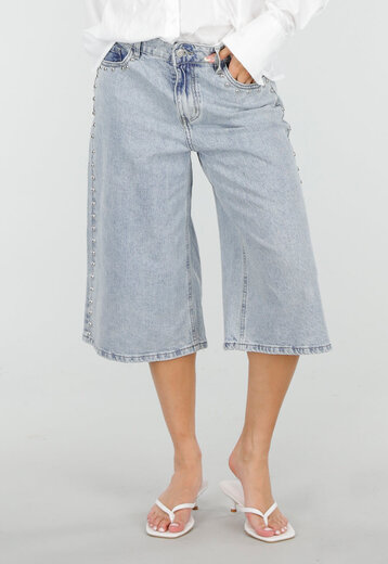 Blauwe Denim Bermuda Shorts met Studs