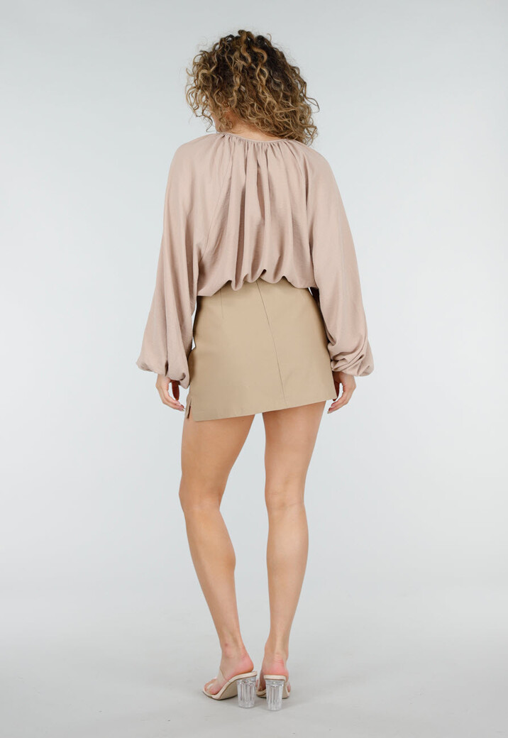 Beige Korte Skort met Rechte Pasvorm en Verborgen Broekje