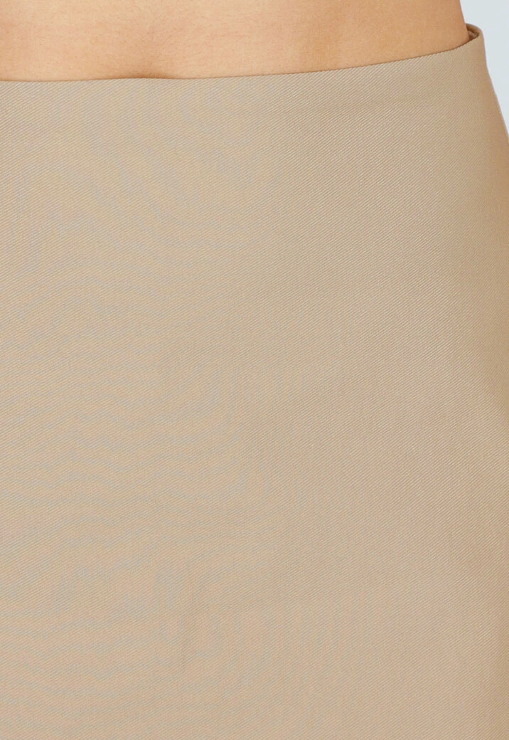 Beige Korte Skort met Rechte Pasvorm en Verborgen Broekje