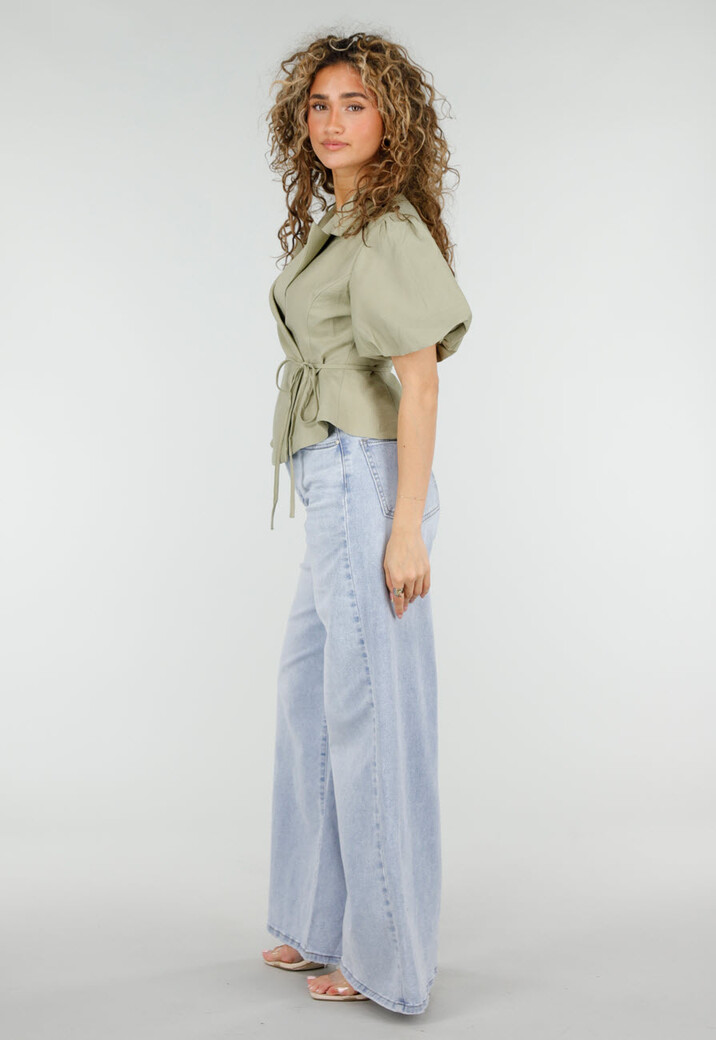 Olijfgroene Wikkelblazer met Korte Mouwen en Striksluiting