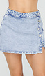 Lichtblauwe Denim Mini Skort met Overslag en Rij Knopen