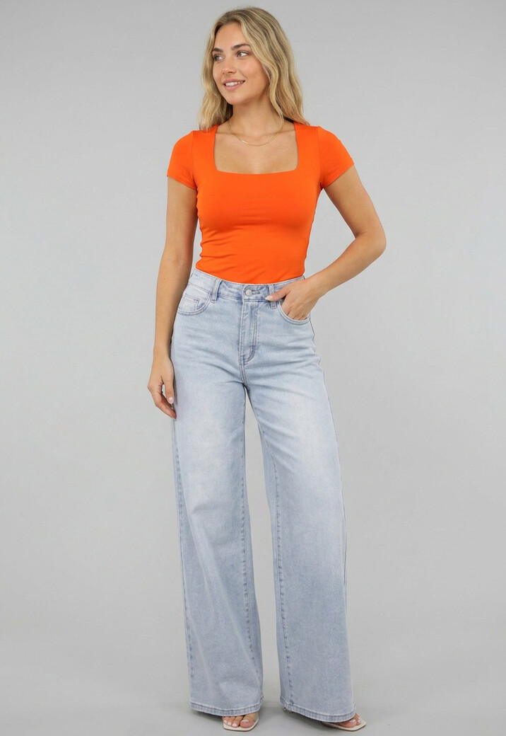Oranje Shortsleeve Top met Vierkante Hals