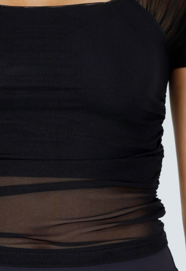 Zwarte Mesh Crop Top met Korte Mouwen en Pads