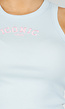 Lichtblauwe Rib Tanktop met Roze Tekst en Aansluitende Pasvorm