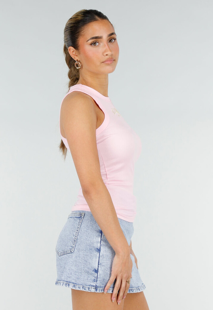 Roze Rib Tanktop met Racerback en Gele Tekst