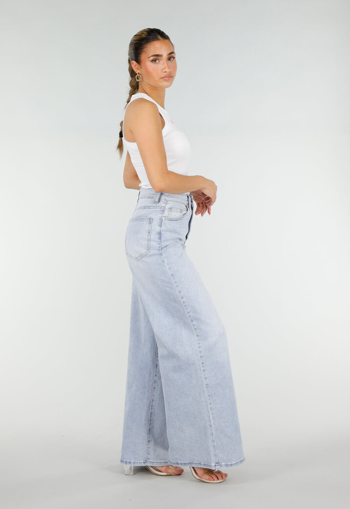 Witte Rib Tanktop met Roze Tekst en Ronde Hals