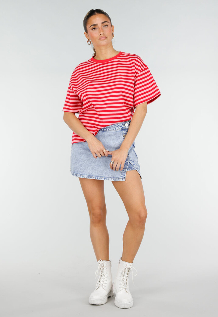 Rood Roze Gestreept T-shirt met Korte Mouwen en Ronde Hals