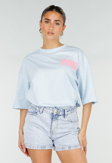 Lichtblauw T-shirt met Roze Print