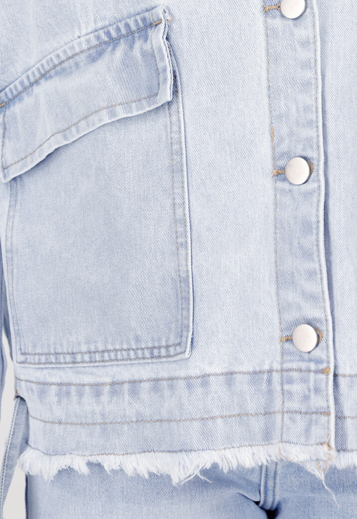 Lichtblauwe Denim Jas met Klepzakken, Drukknoopsluiting en Trekkoorden