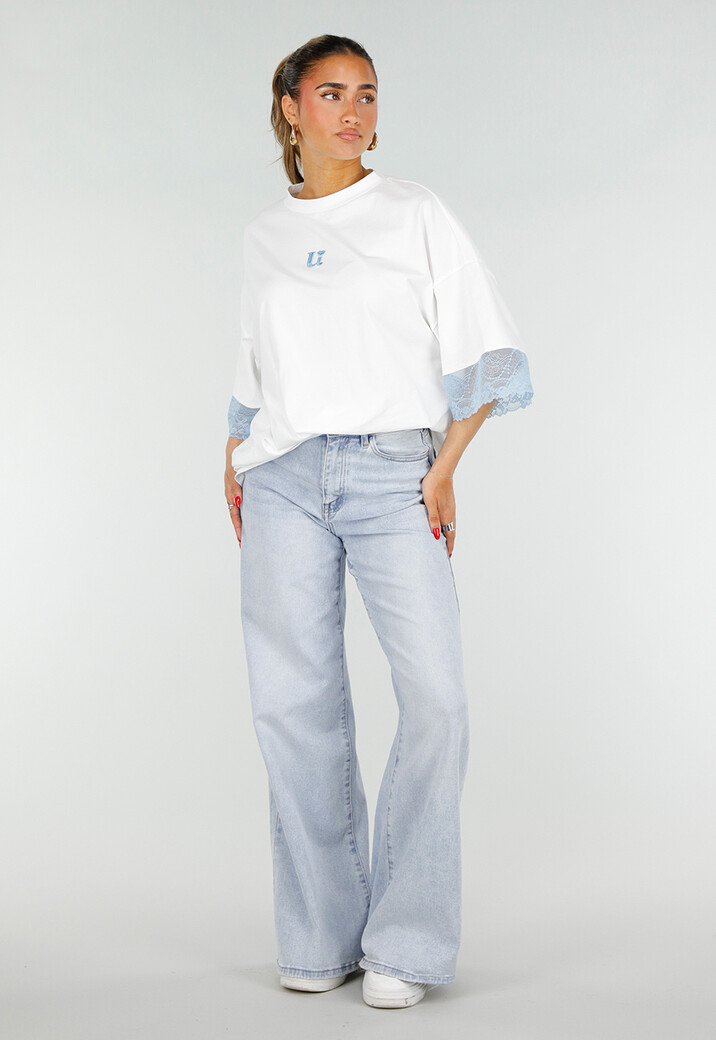 Wit Oversized T-Shirt met Blauw Kant