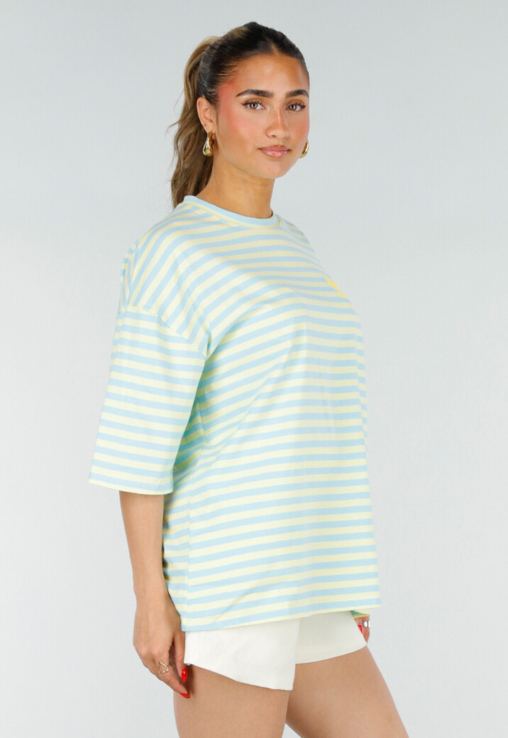 Lichtblauw Geel Gestreepte Oversized T-shirt met Tekstprint