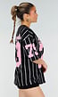 Oversized Zwart Jersey Shirt met Roze Print en Strepen