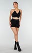 Zwarte Stretch Crop Top met Halterbandjes en Push Up Pads