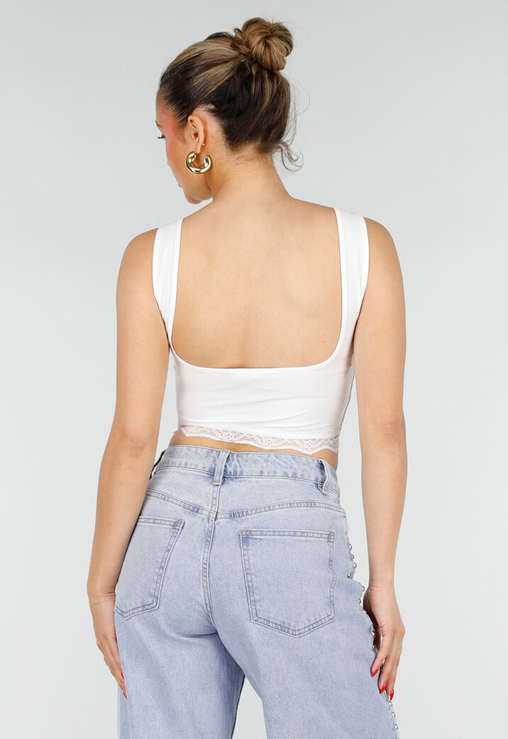 Witte Cropped Top met Kanten Rand en Brede Bandjes