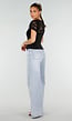 Zwarte Top met Kant Details en Korte Mouwen