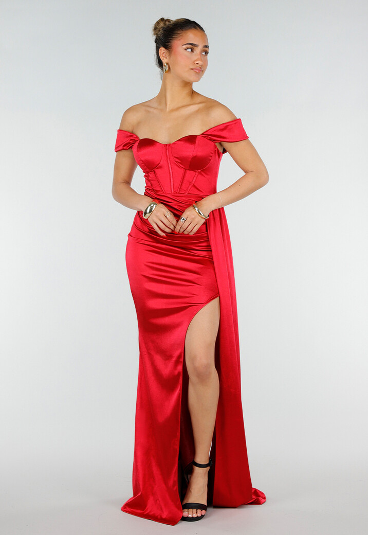 Rode Stretch Satijnen Off Shoulder Maxi Jurk met Split