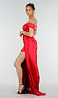 Rode Stretch Satijnen Off Shoulder Maxi Jurk met Split