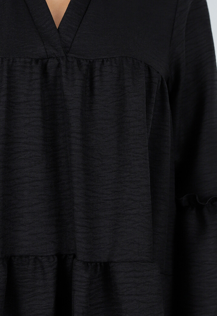 Zwarte Midi Jurk met V-Hals en Ruffle Details