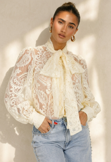 Lichtgele Kanten Blouse met Strikkraag
