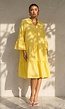 Gele Midi Jurk met V-hals en Ruffle Details