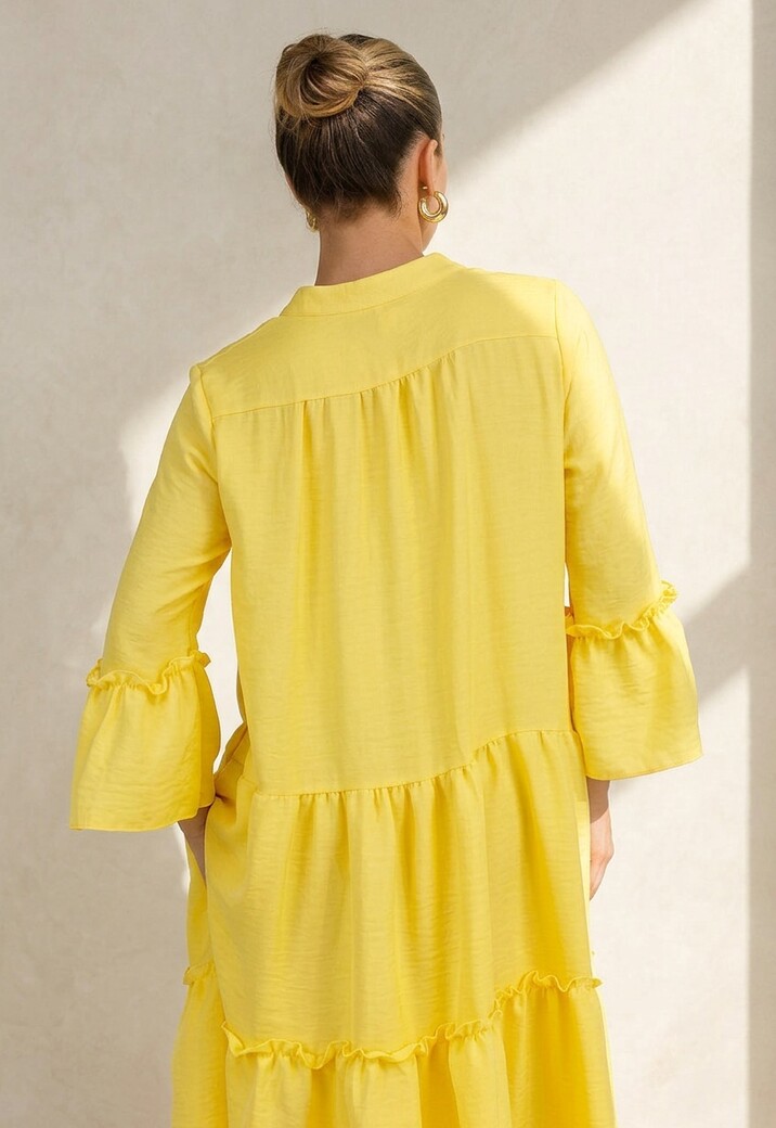 Gele Midi Jurk met V-hals en Ruffle Details
