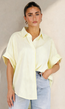 Lichtgele Gestreepte Oversized Blouse met Kraag en Korte Mouwen