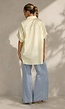 Lichtgele Gestreepte Oversized Blouse met Kraag en Korte Mouwen