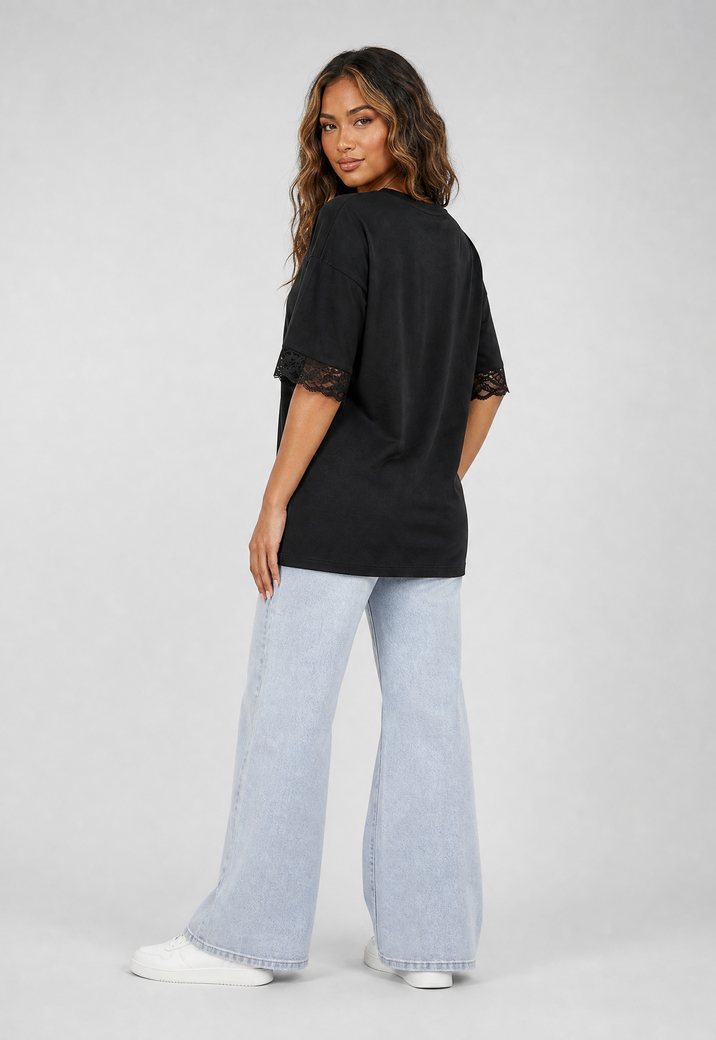 Zwart Oversized T-Shirt met Kantmouwen en Borduring