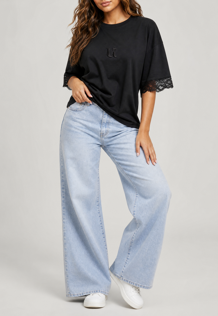 Zwart Oversized T-Shirt met Kantmouwen en Borduring