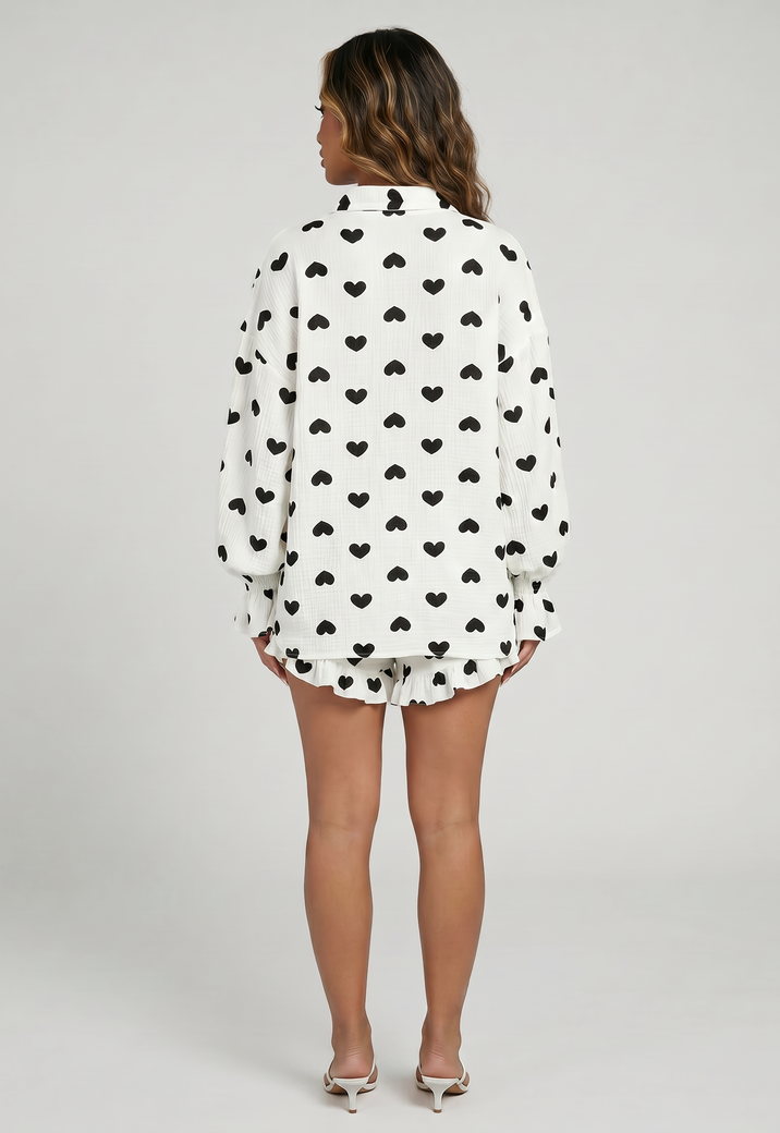 Witte Mousseline Two Piece met Zwarte Hartjes en Ruffles