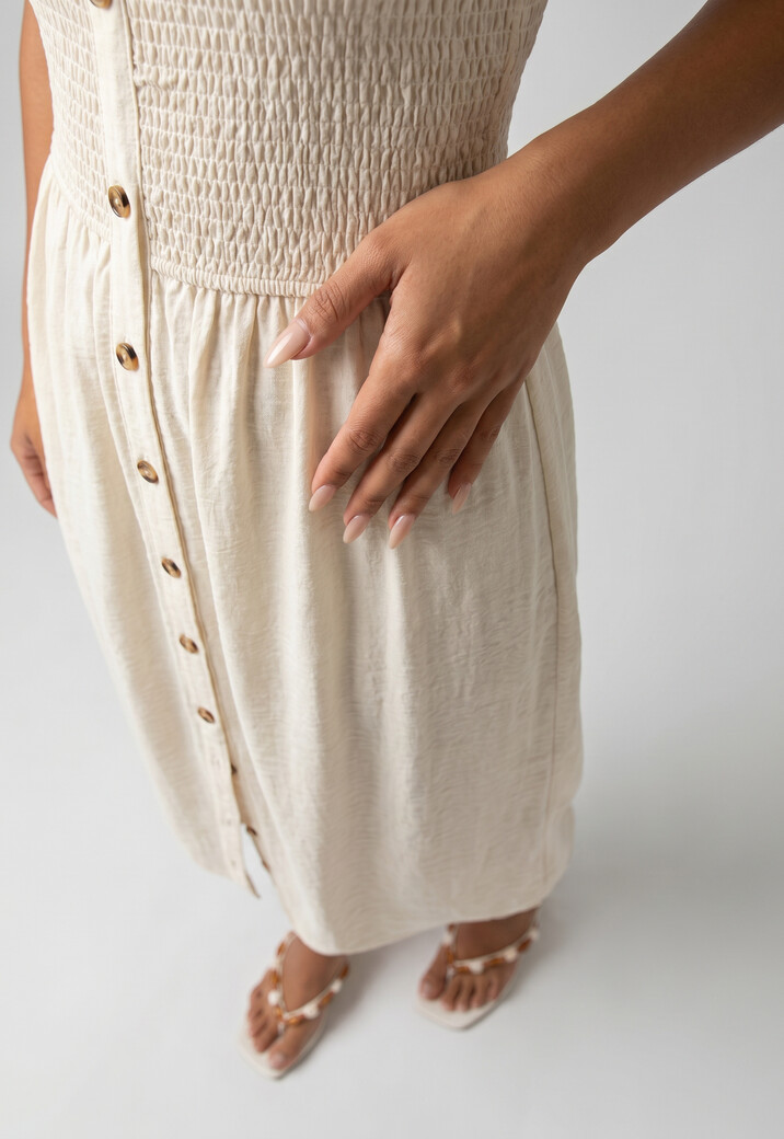 Crème Maxi Jurk met Smokwerk, Knopen en Strikbandjes