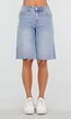 Lichtblauwe Denim Bermuda Short met Ruwe Zoom