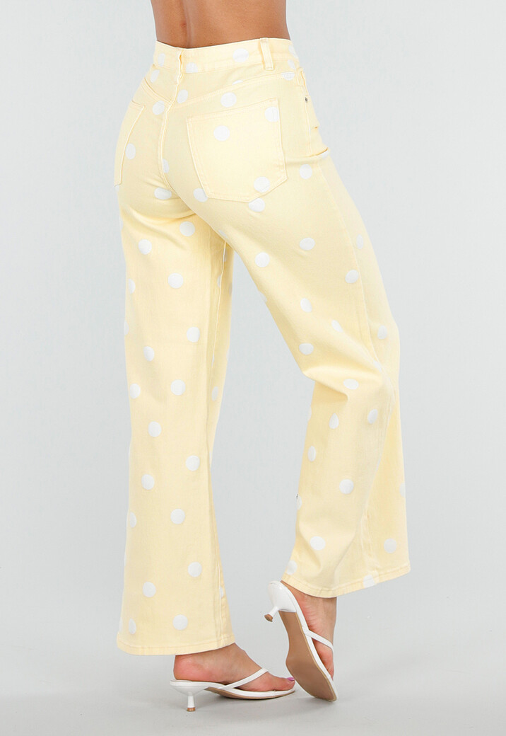 Butter Yellow Wide Leg Jeans met Polkadotprint