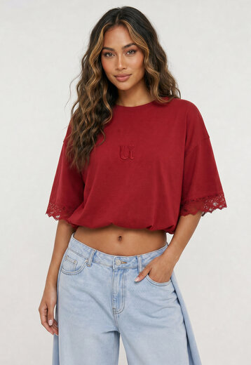 Rood T-Shirt met Kantmouwen