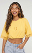 Geel Oversized T-Shirt met Kantmouwen en Borduring