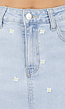 Lichtblauwe Denim Mini Rok met Geborduurde Bloemetjes