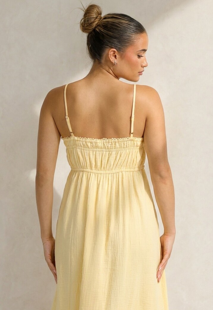 Gele Mousseline Maxi Jurk met Spaghettibandjes en Smokdetail