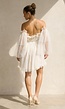 Beige Off Shoulder Jurk met Tule Mouwen en Volantkraag