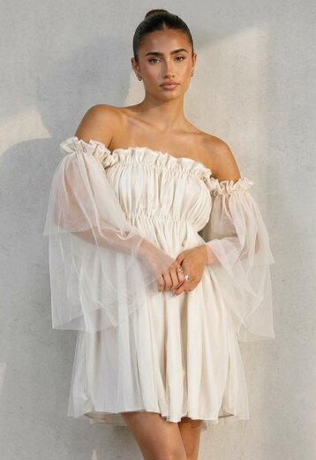 Crème Off Shoulder Jurk met Mesh