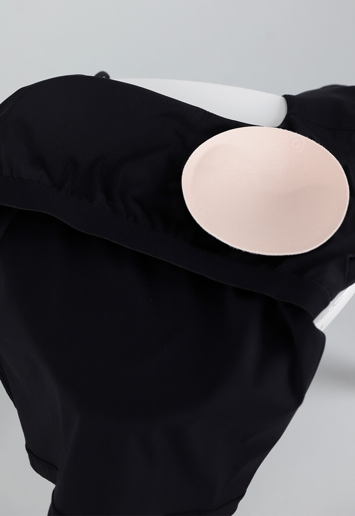 Zwarte Asymmetrische Top met Open Schouder en Push-Up Pads