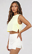 Butter Yellow Sporttop zonder Mouwen met Cropped Pasvorm