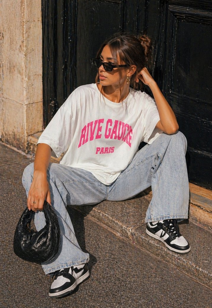 Wit Oversized T-Shirt met Grote Roze Tekstprint
