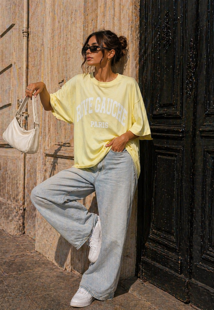 Lichtgeel Oversized T-Shirt met Witte Tekstprint