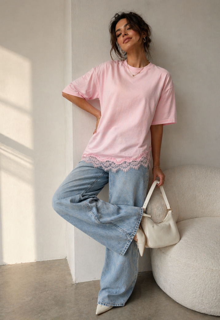 Roze Oversized T-Shirt met Kantzoom