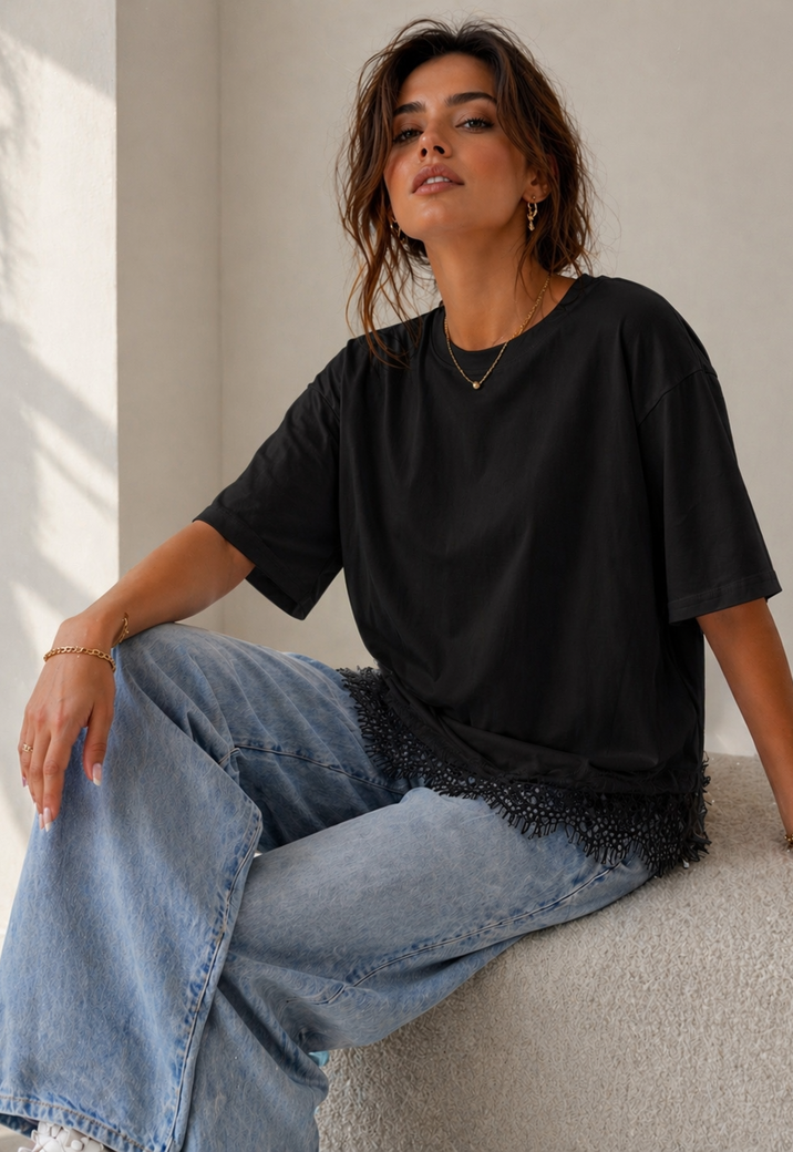 Zwart Oversized T-Shirt met Kantzoom