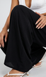 Zwarte Wide Leg Broek met Smock Taille en Strikkoord