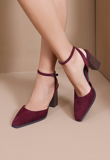 NEW080726 Bordeaux Suède Enkelband Pumps