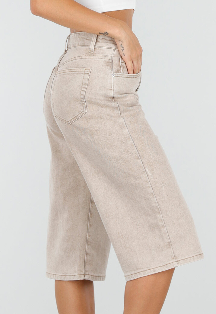Beige Stretch Denim Bermuda Broek met Rechte Pijpen